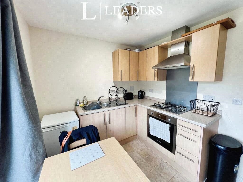 Property photo 3 of 14 Kitchen