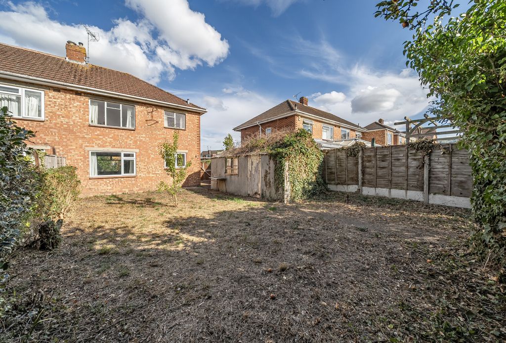 Property photo 3 of 14 1344719-6-68Ade51...