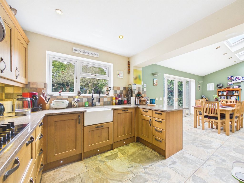 Property photo 3 of 26 Picture No. 15