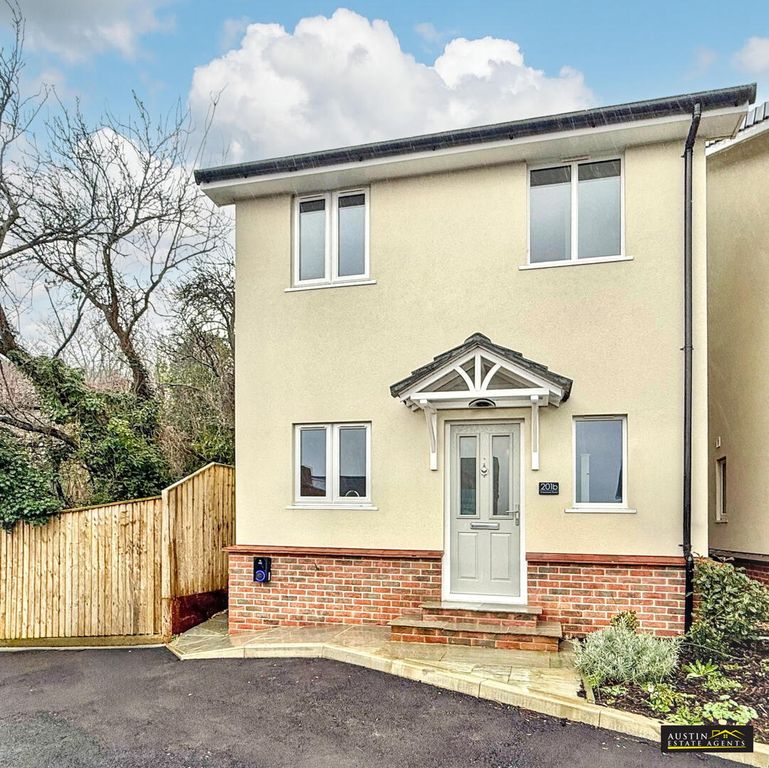 Property photo 1 of 16 Front (Exterior)