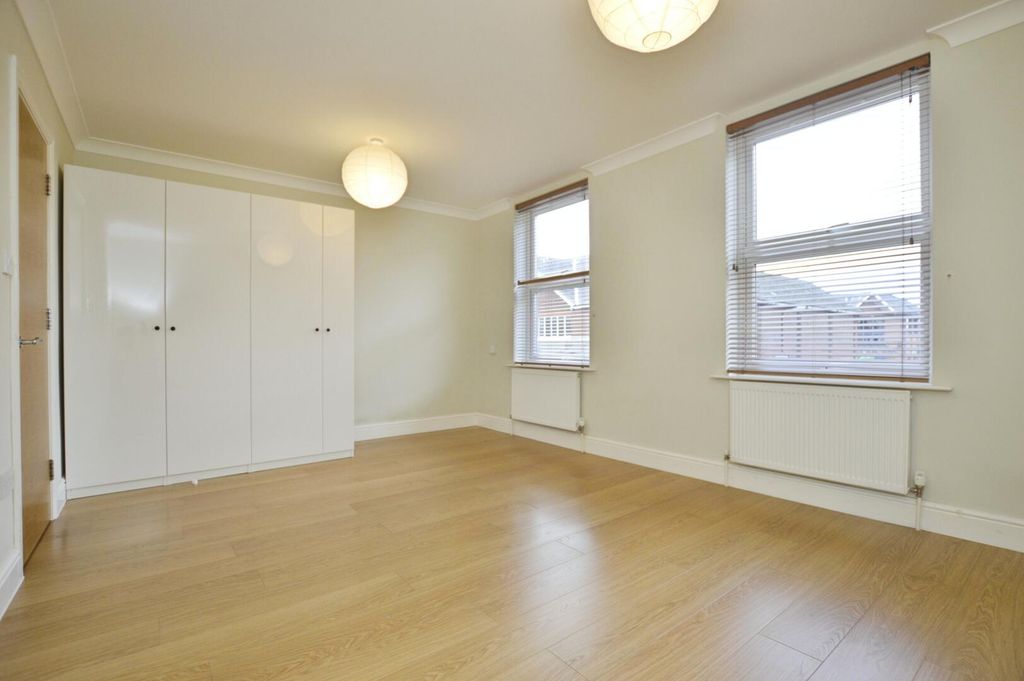 Property photo 2 of 11 Bedroom