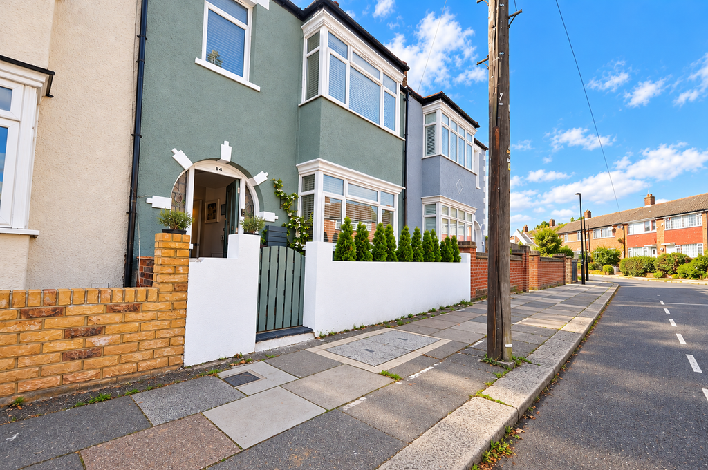 Property photo 1 of 10 External