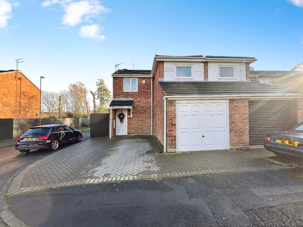 Property photo 1 of 15 4705610