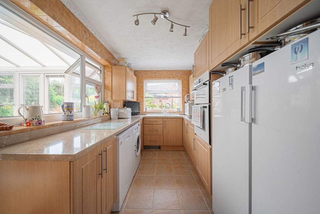 Property photo 3 of 19 4474585