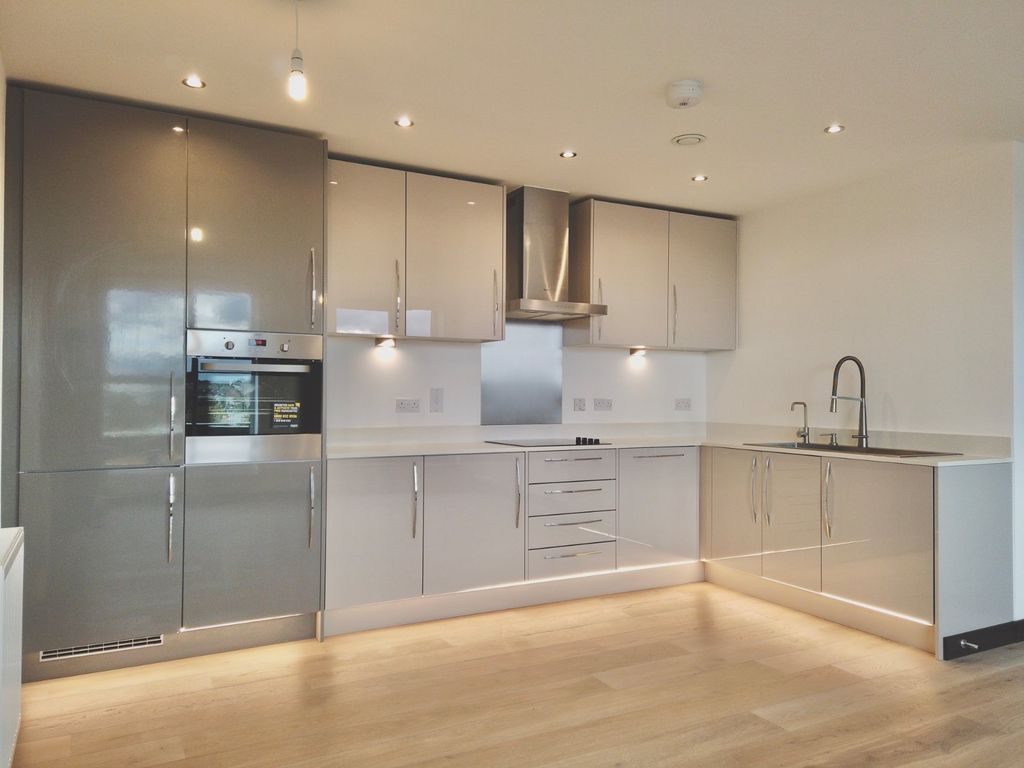 Property photo 1 of 7 Kitchen