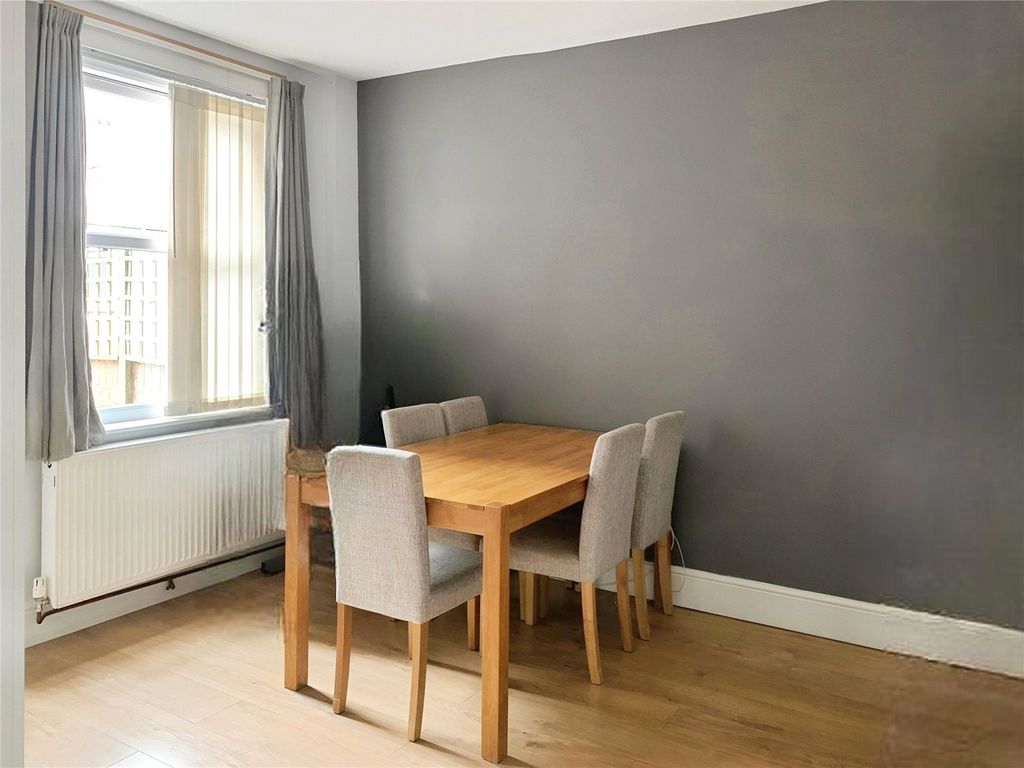 Property photo 3 of 8 Picture No. 01