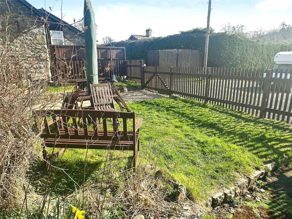 Property photo 2 of 14 Picture No. 02