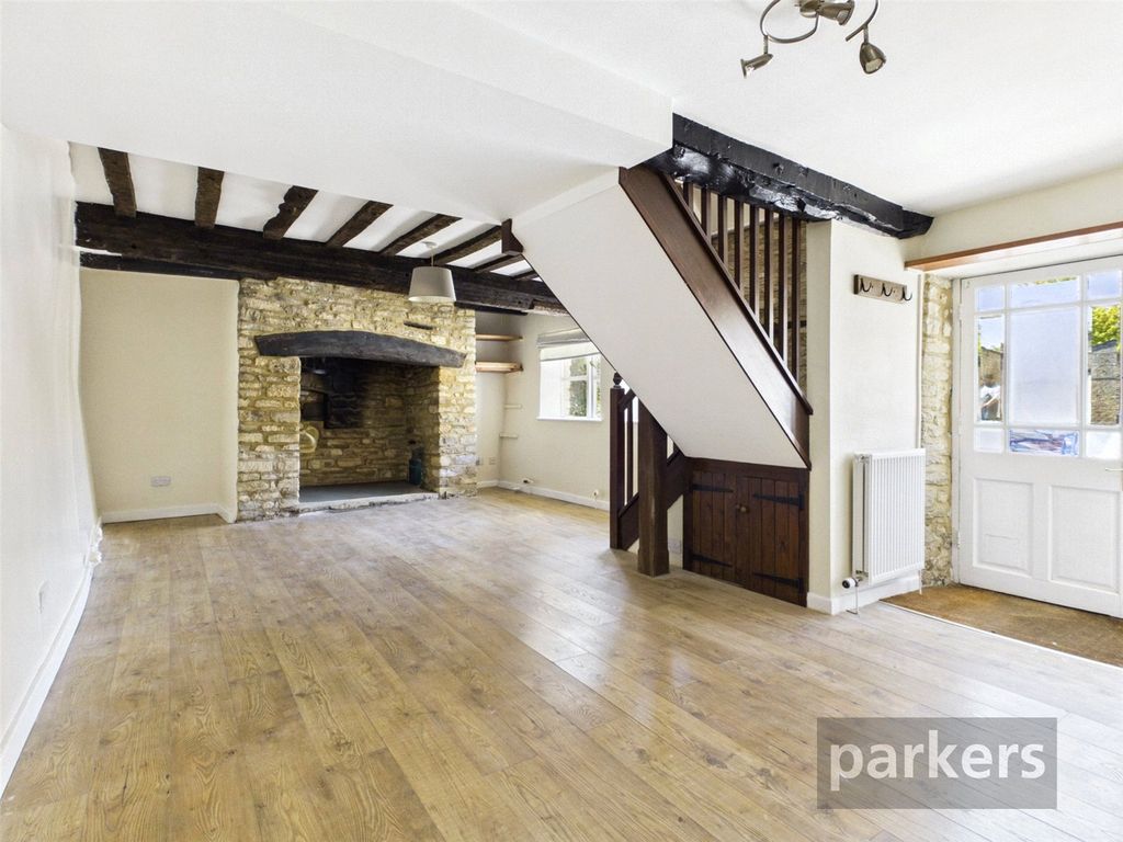 Property photo 2 of 12 Picture No. 24