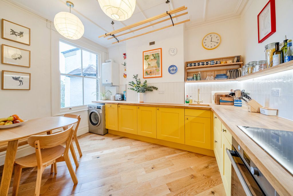 Property photo 2 of 9 1447129-19-6A01F4...