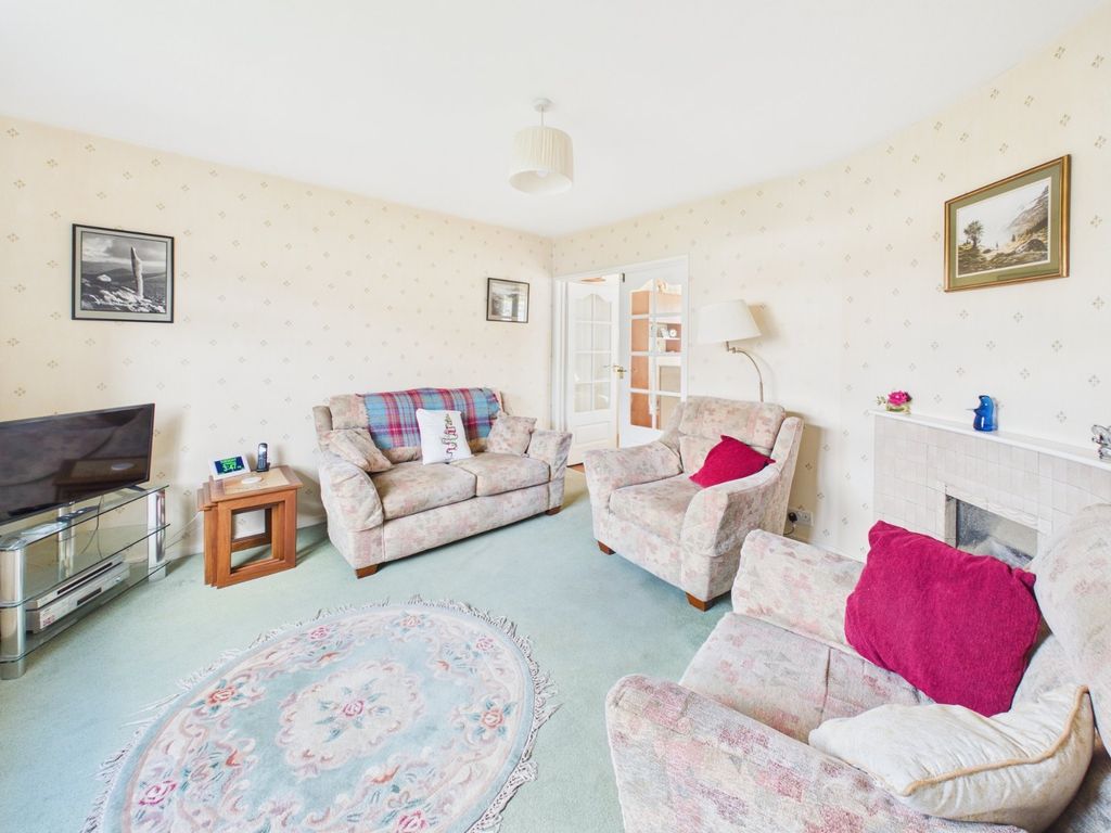 Property photo 3 of 12 Sitting Room