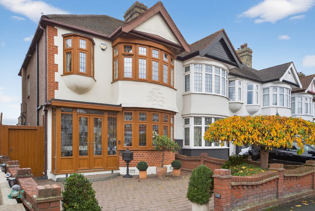 Property photo 1 of 26