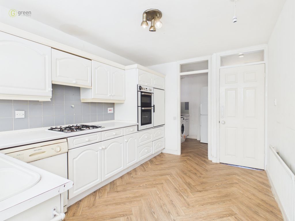 Property photo 2 of 29 Cam01698G0Pr0171Still023