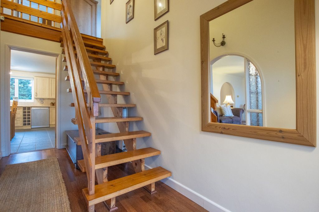 Property photo 2 of 25 2664635