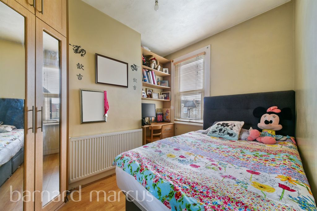 Property photo 3 of 12