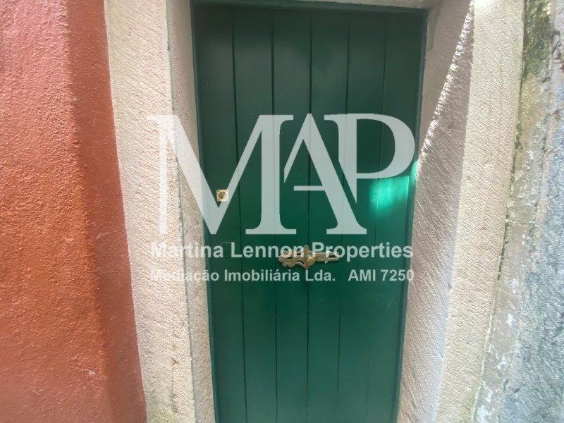 Property photo 1 of 32