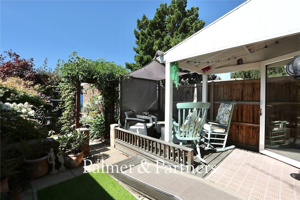Property photo 3 of 24 Picture No. 04