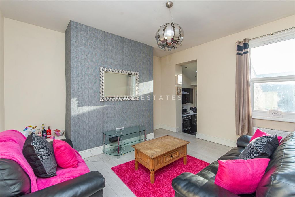 Property photo 3 of 13 W-1127.Jpg