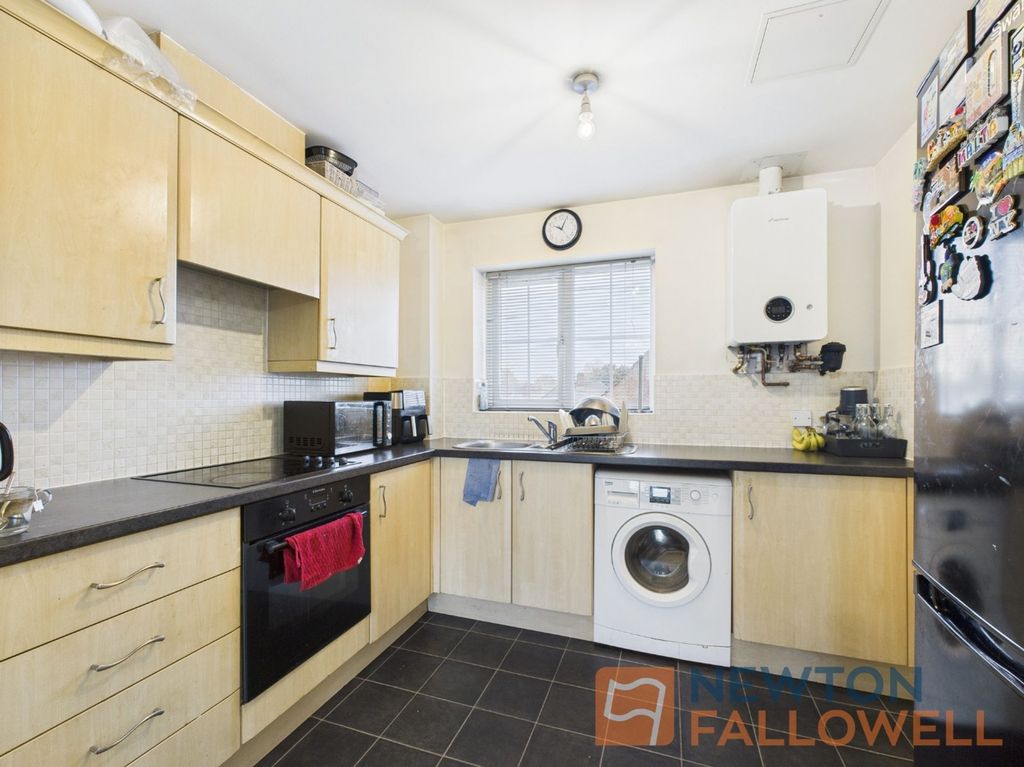 Property photo 3 of 12