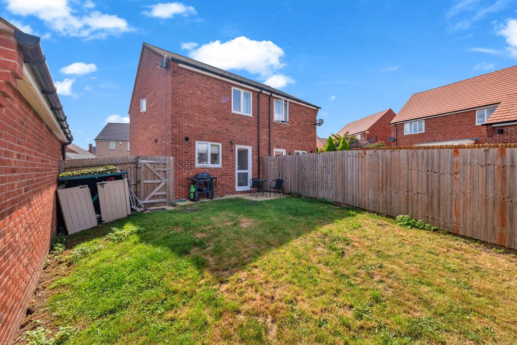 Property photo 2 of 18