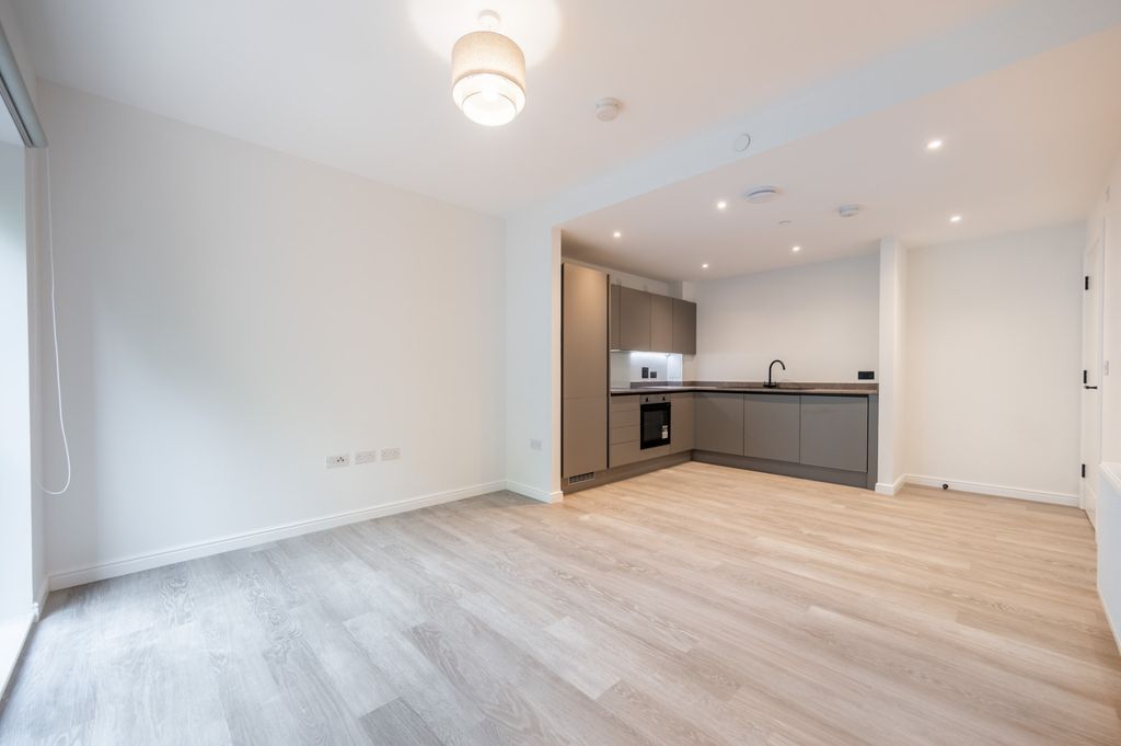 Property photo 3 of 11 3