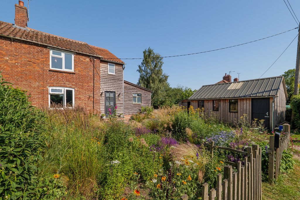 Property photo 1 of 24 5175810