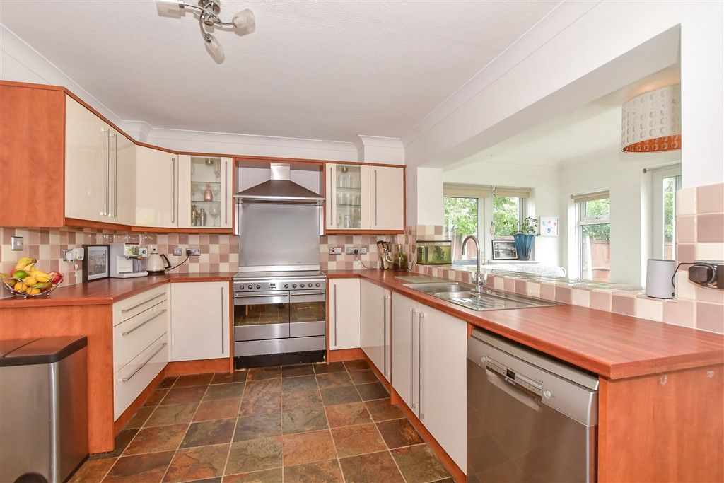 Property photo 3 of 15 Kitchen/Diner