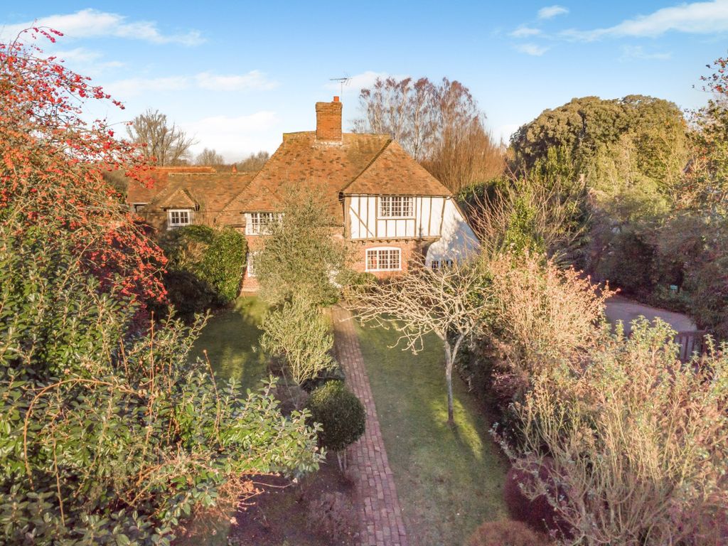 Property photo 3 of 21 Luton Cottage