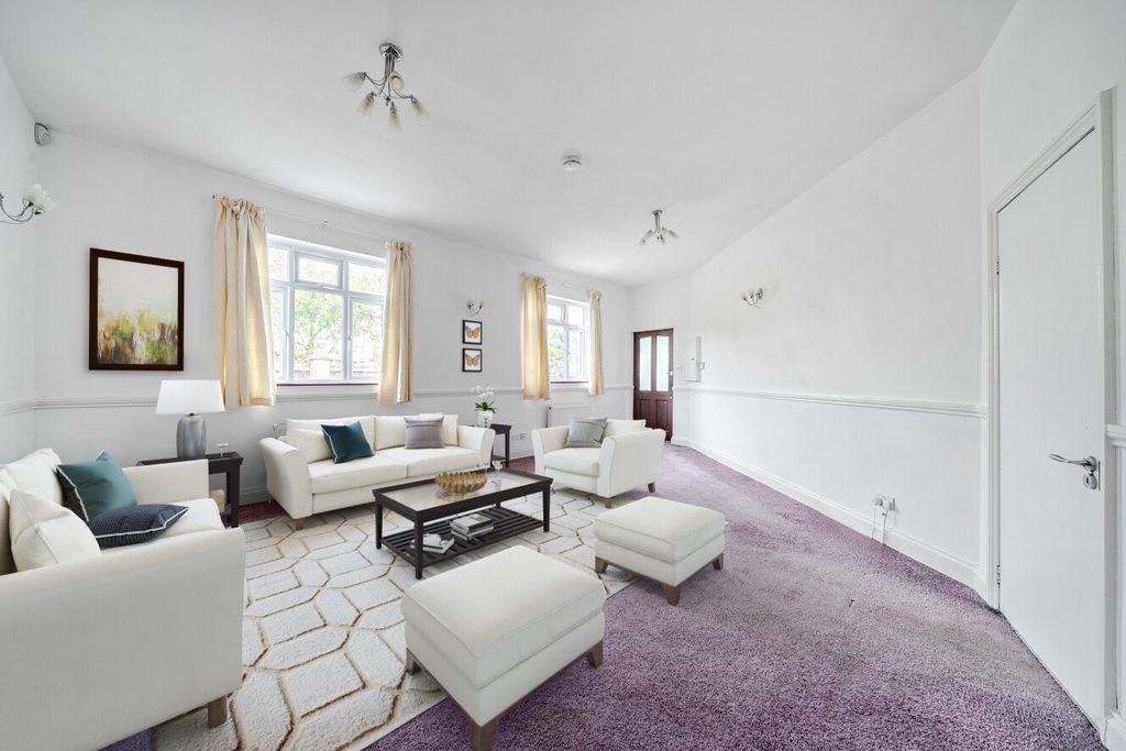 Property photo 2 of 22 Picture No. 26