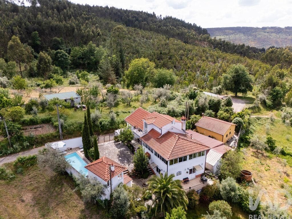 Property photo 1 of 33