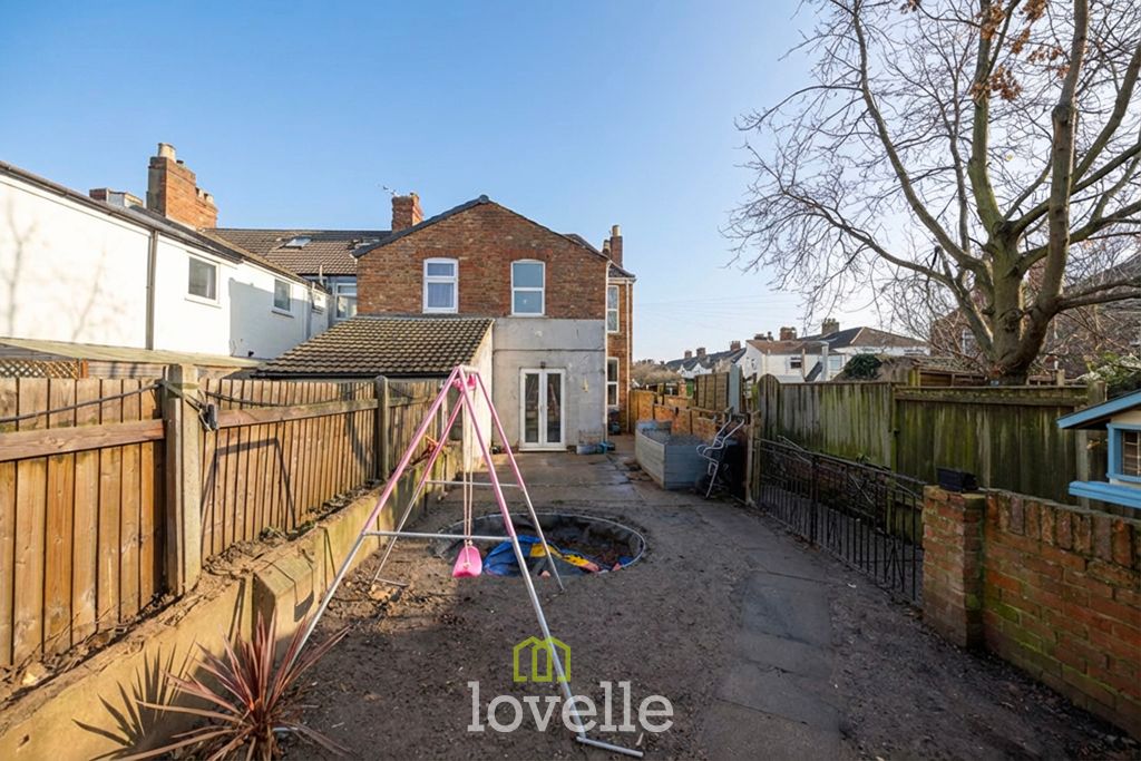 Property photo 2 of 14