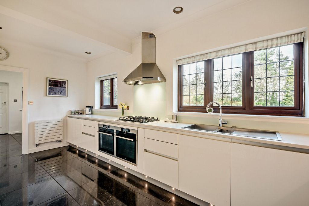 Property photo 3 of 17 Picture No. 04