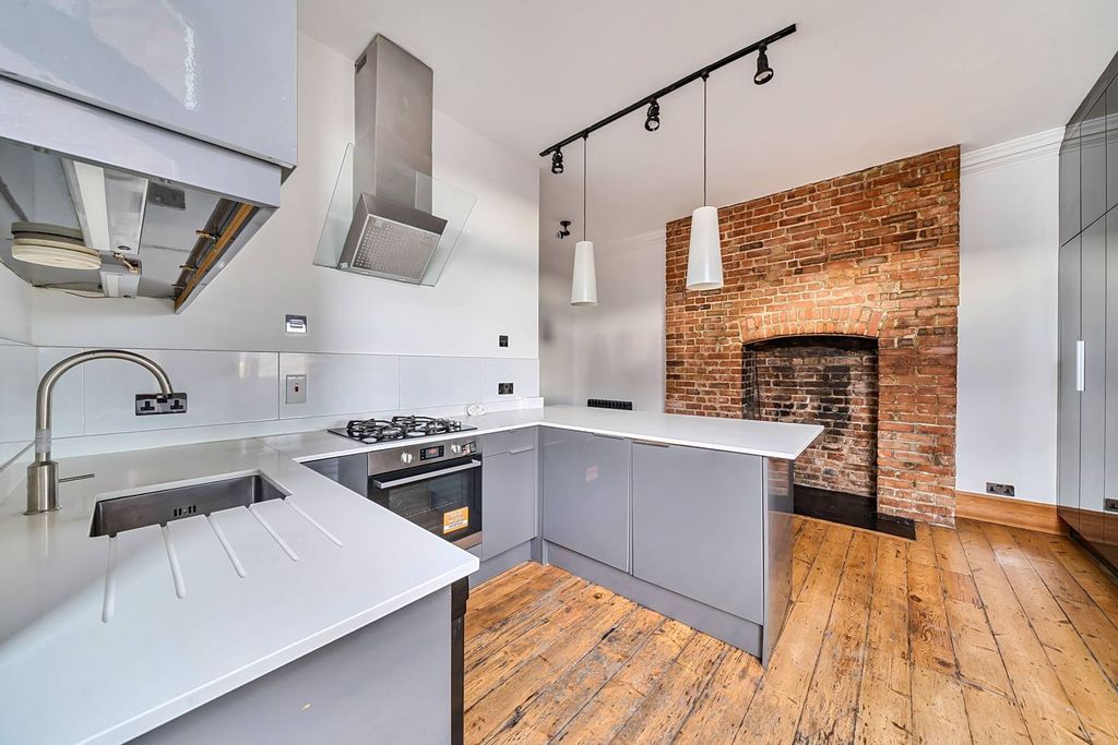 Property photo 2 of 7