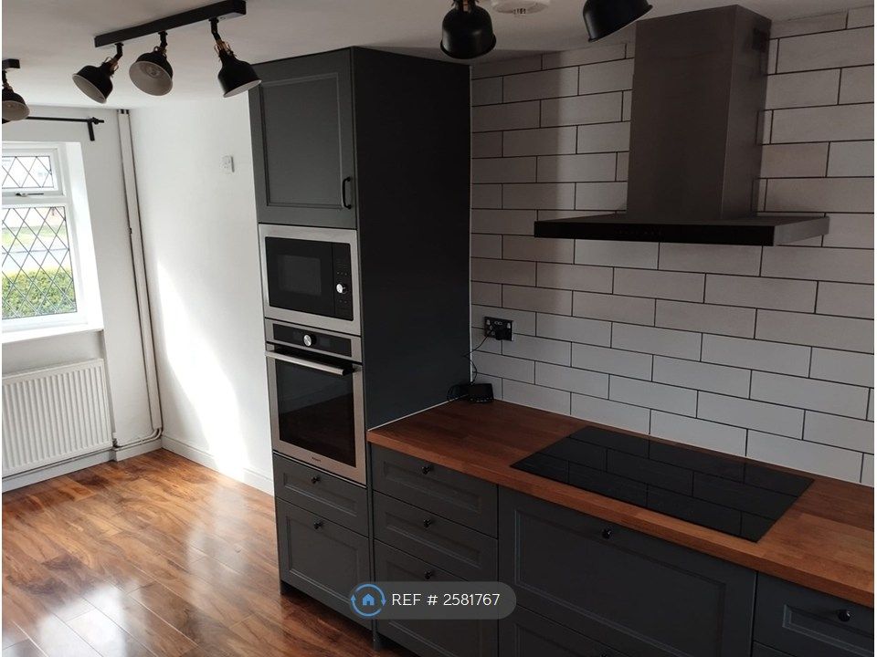 Property photo 3 of 16 Kitchen / Diner