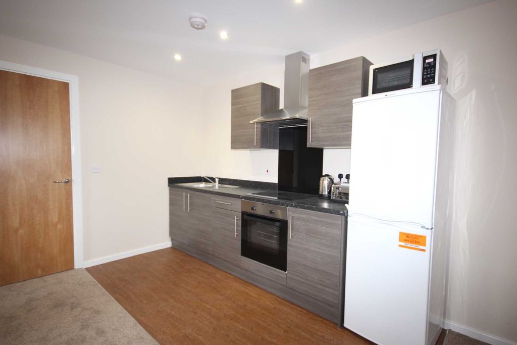 Property photo 2 of 4