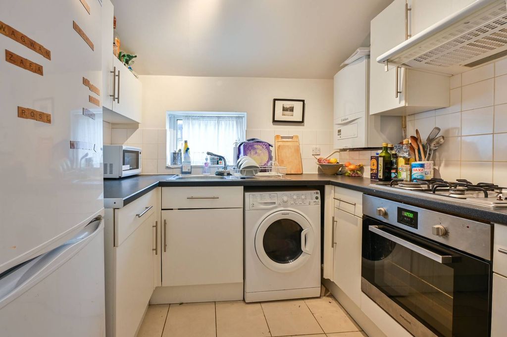 Property photo 3 of 7