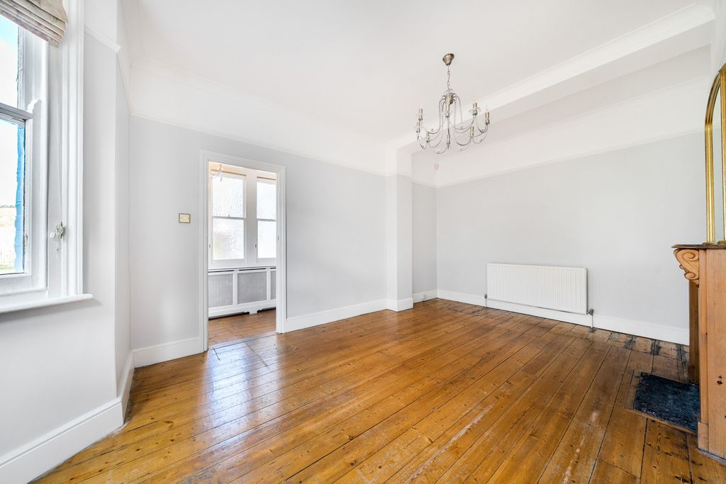 Property photo 3 of 19 1395057-16-695E59...