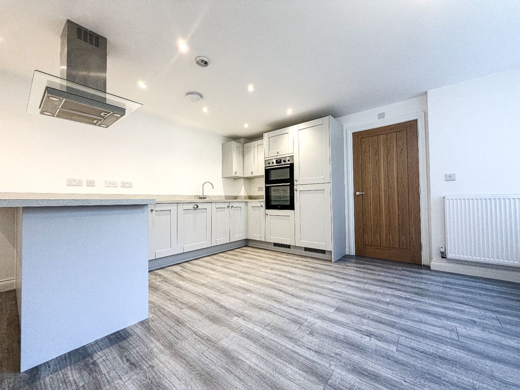 Property photo 3 of 24 5167336