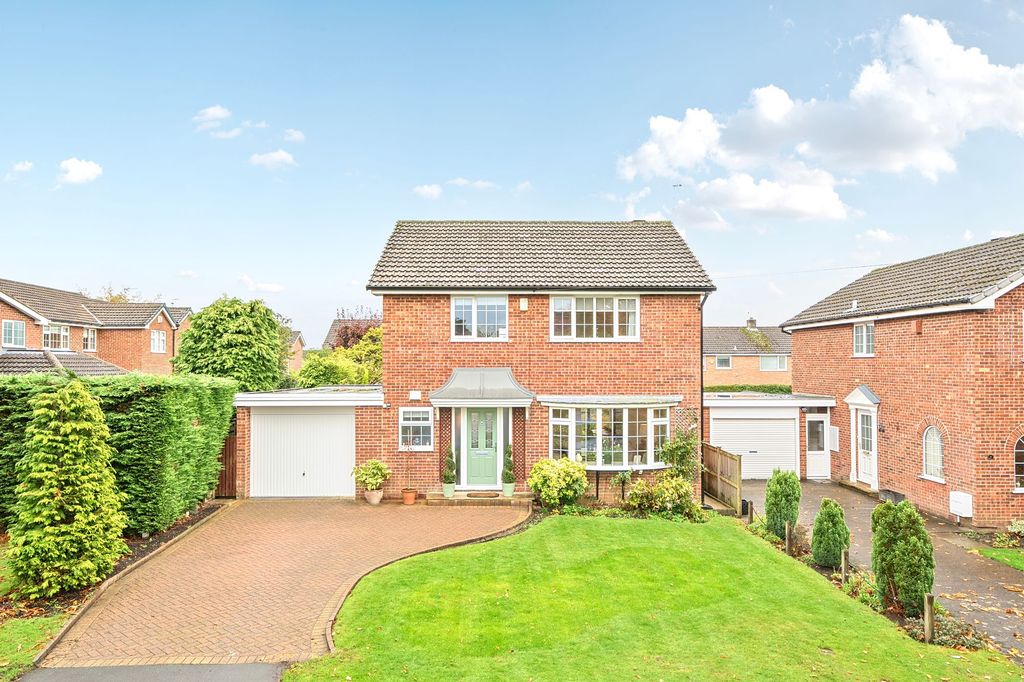 Property photo 1 of 24