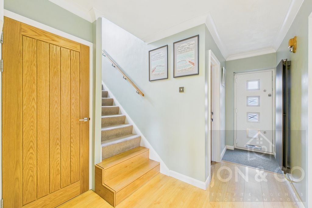 Property photo 2 of 24