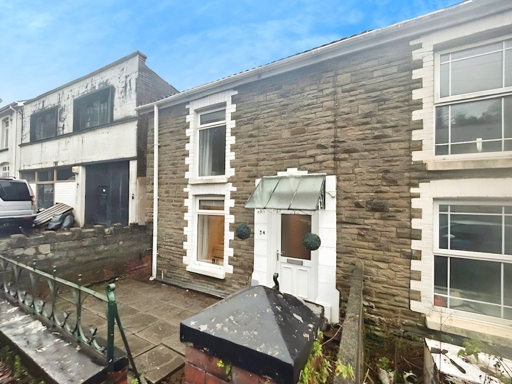 Property photo 2 of 12