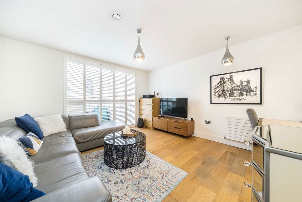 Property photo 2 of 6