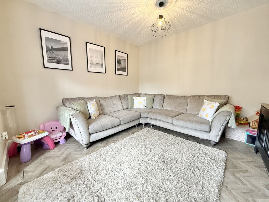 Property photo 3 of 14 Img_5302