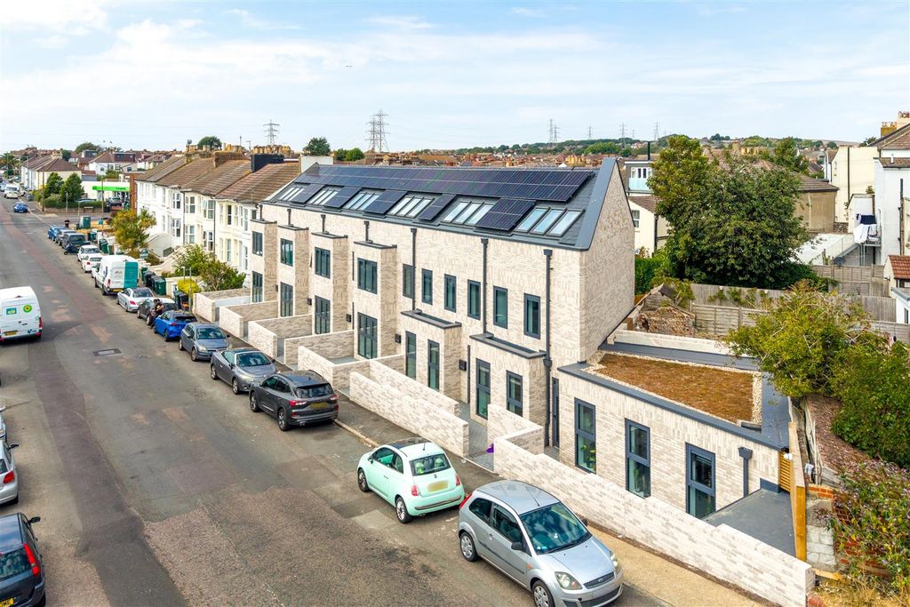 Property photo 1 of 26 7 Shelldale Road-1.Jpg