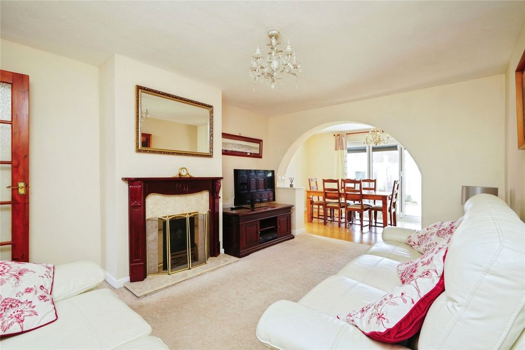 Property photo 3 of 19 Picture No. 24