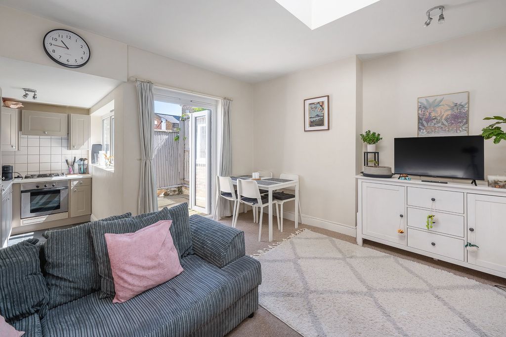 Property photo 1 of 12