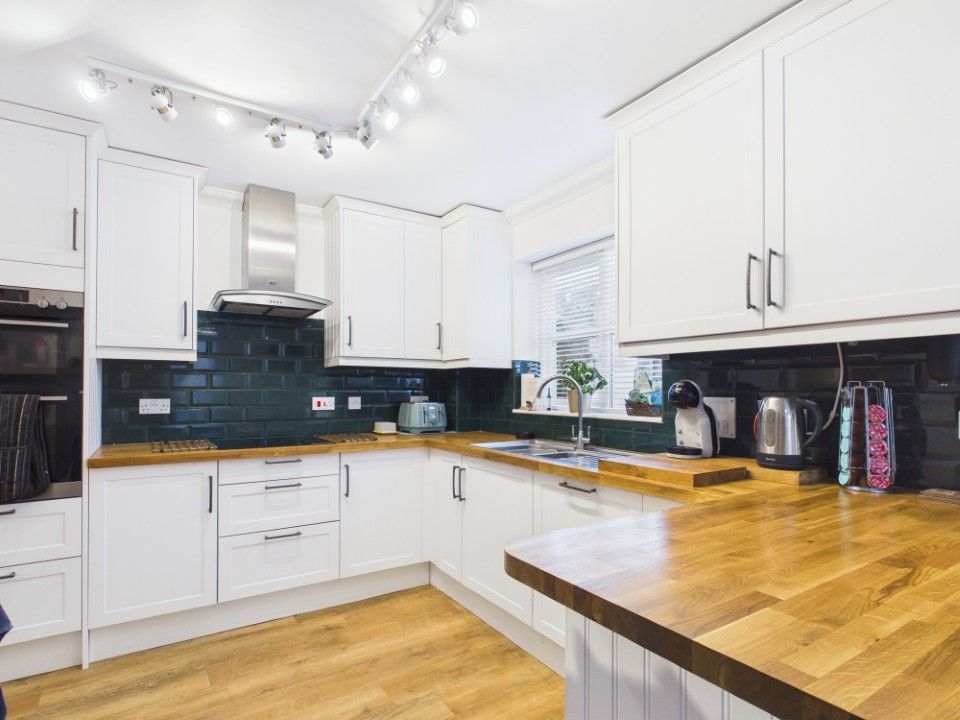 Property photo 3 of 23