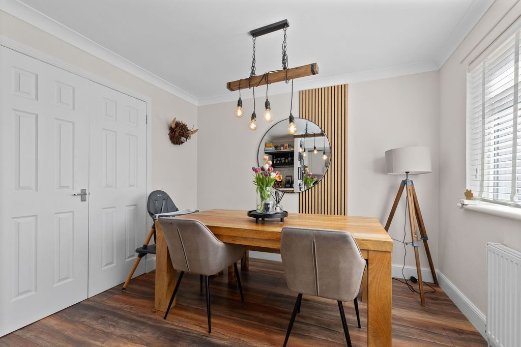 Property photo 2 of 29