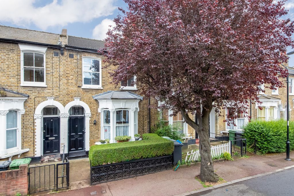 Property photo 1 of 9