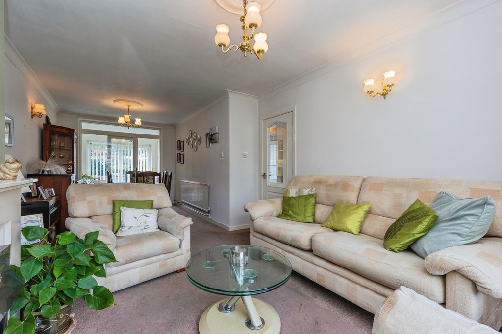 Property photo 3 of 20 Pbox-Img.Jpg