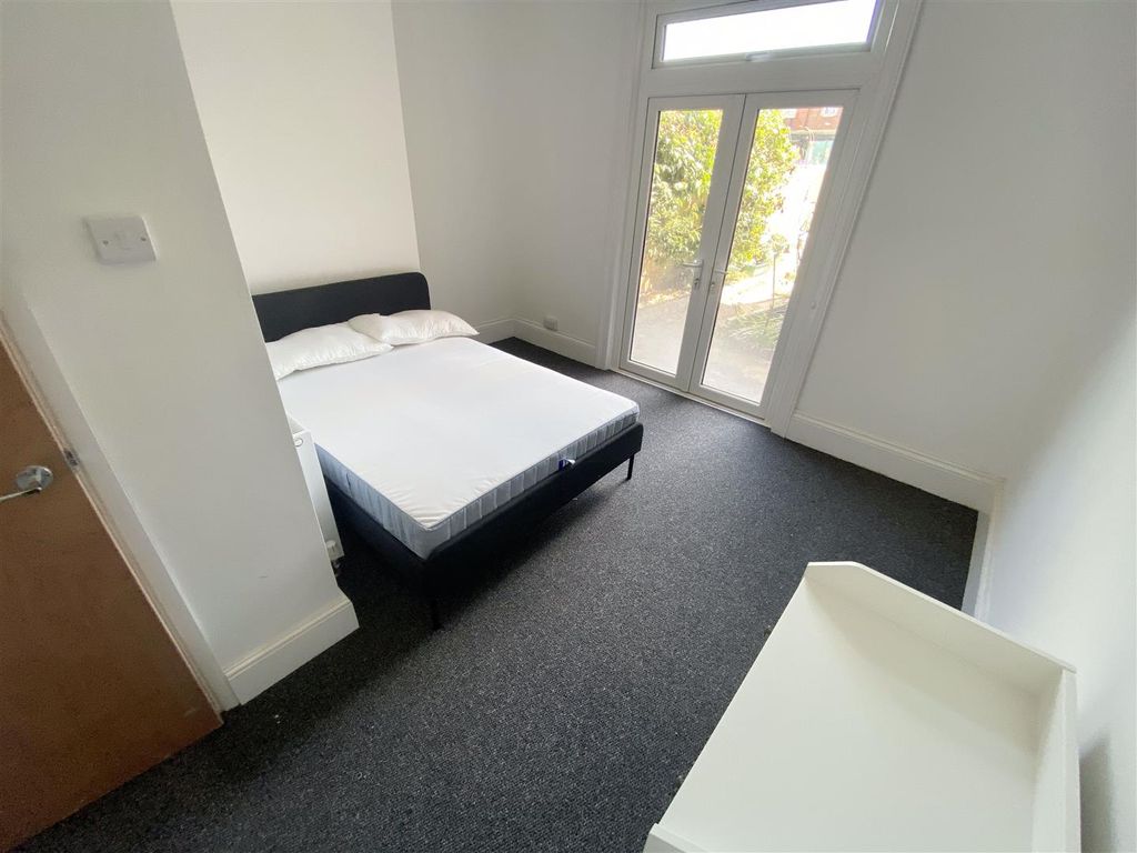 Additional image 5 of Room to rentCarisbrooke Road, Newport PO30